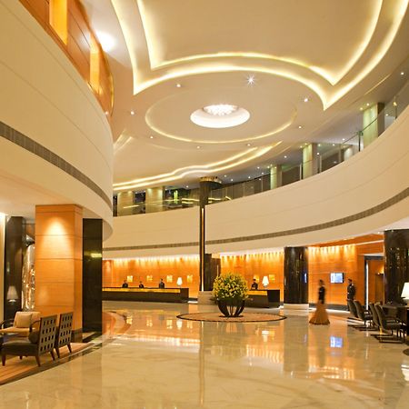 Отель Radisson Blu Plaza Delhi Airport Нью-Дели Интерьер фото